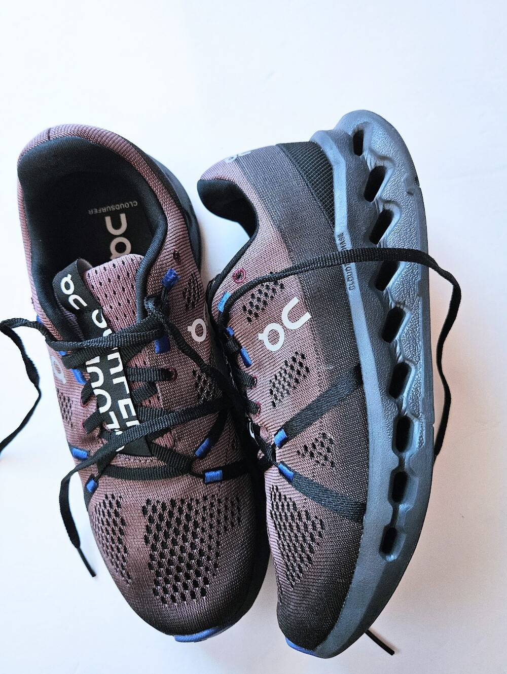 Women's On Cloudsurfer Running Shoe Size 9M - Picture 7 of 9